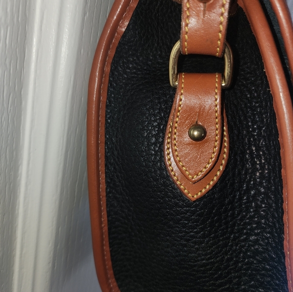 Vintage authentic in excellent condition, Dooney and Burke Pre-used - Picture 6 of 8